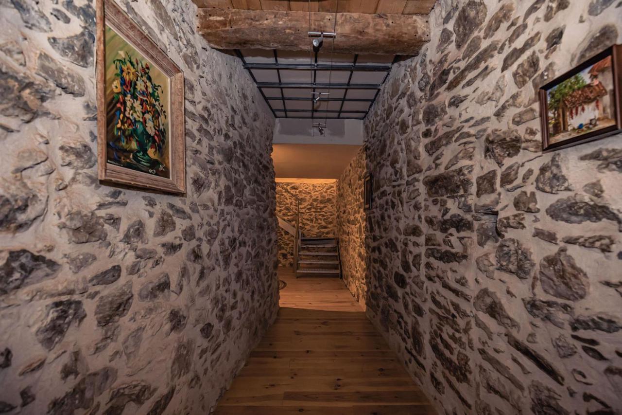 Sundrenched Relais De Poste In Serdinya Exterior foto